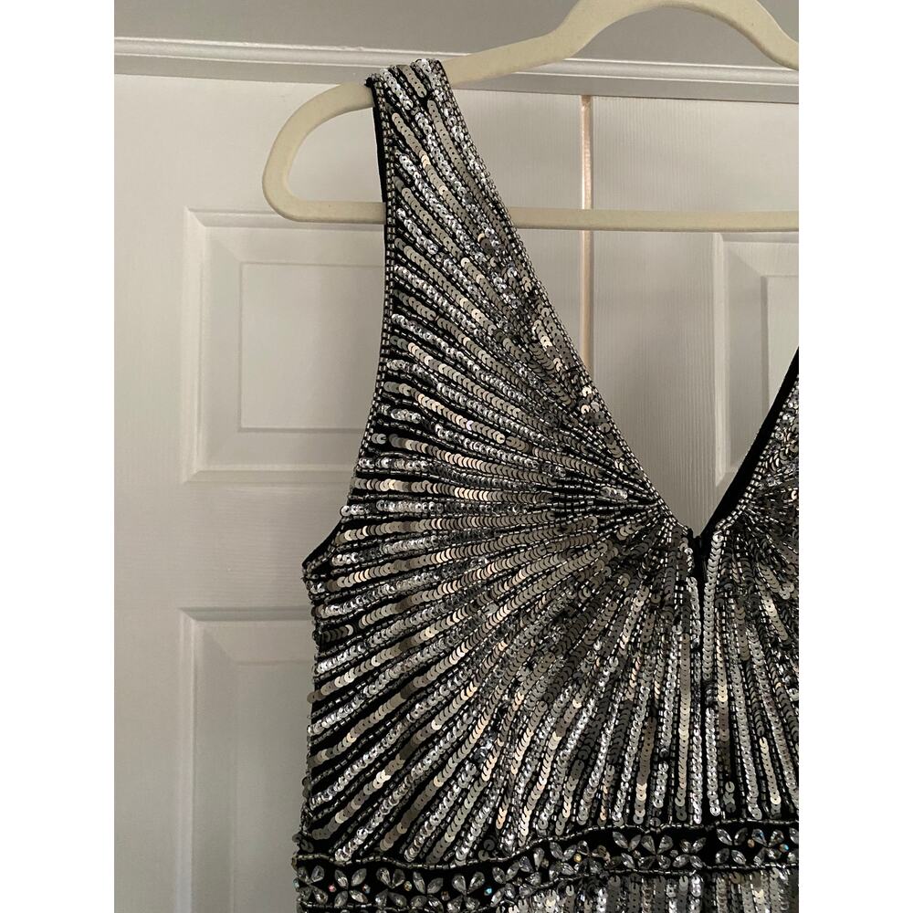 NWT Mac Duggal Sequin Embellished Sleeveless Gown, Black/Silver, Sz 12 598$ - Picture 9 of 9